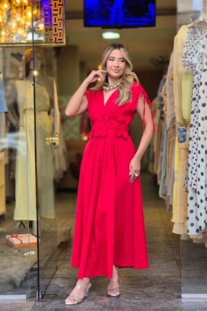 Vestido romantico detalhe  flor